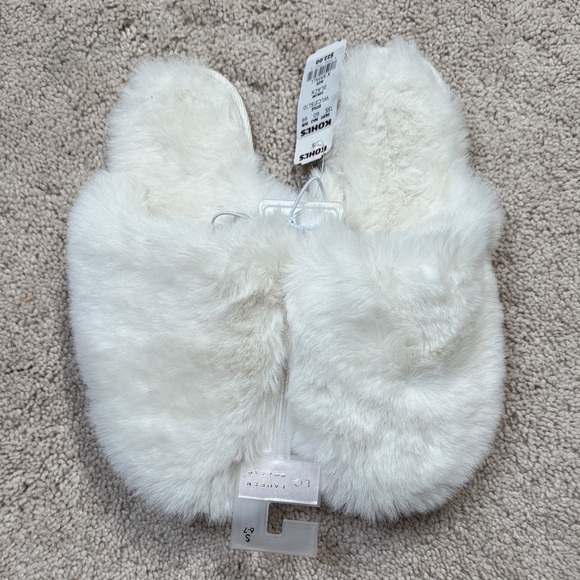 LC Lauren Conrad Shoes - Cozy White Faux Fur slippers